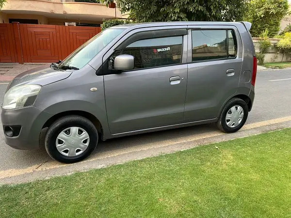 suzuki-wagon-r-2017-big-2
