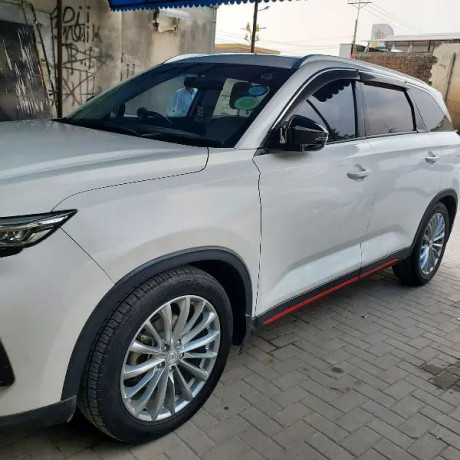 changan-oshan-x7-futuresense-7-seat-big-2