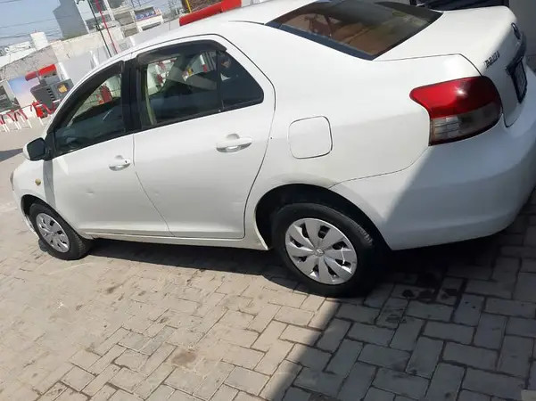 toyota-belta-g-13-big-0