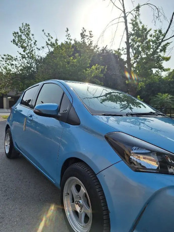 toyota-vitz-2015-big-8