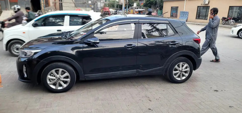 kia-stonic-ex-2022-big-7