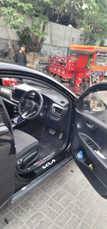 kia-stonic-ex-2022-big-4