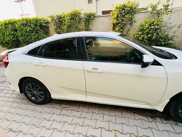 honda-civic-vti-oriel-prosmatec-2021-big-3