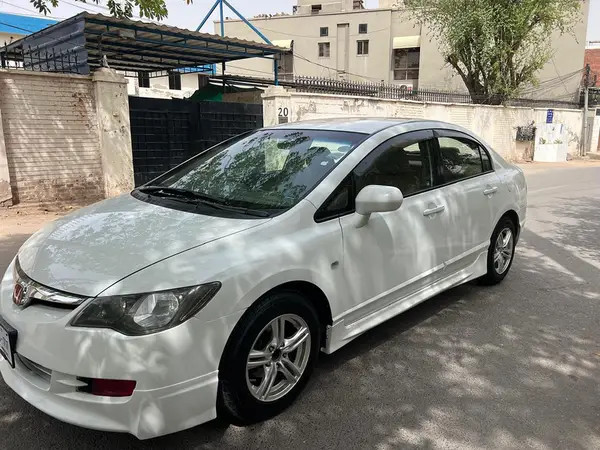 honda-civic-vti-oriel-2012-big-3