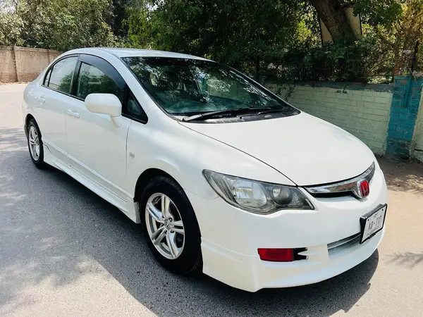 honda-civic-vti-oriel-2012-big-11