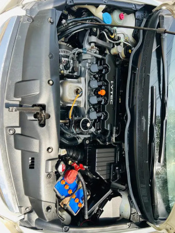 honda-civic-vti-oriel-2012-big-10
