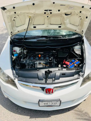 honda-civic-vti-oriel-2012-big-6