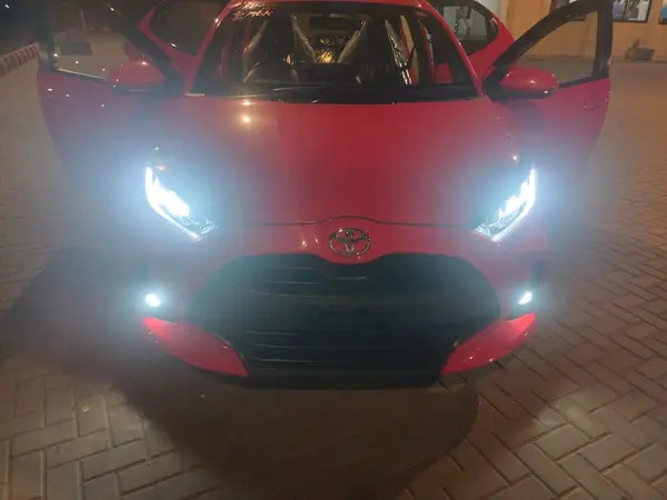 toyota-yaris-2021-big-0