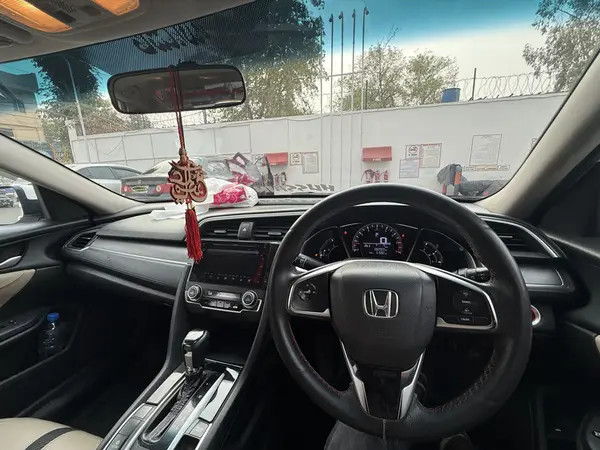 honda-civic-2017-ug-orial-prosmatic-18-big-2