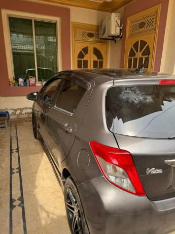 toyota-vitz-2011-2014-big-7
