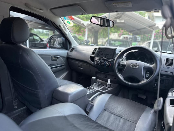toyota-hilux-e-big-7