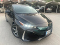 toyota-prius-alpha-g-small-2