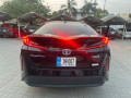 toyota-prius-alpha-g-small-6