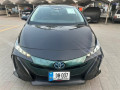 toyota-prius-alpha-g-small-0