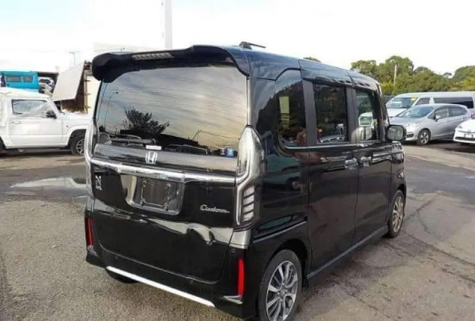 honda-n-box-custom-2022-big-1