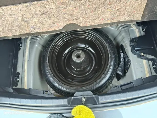 toyota-vitz-201823-big-3