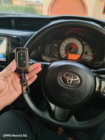 toyota-vitz-201823-big-7