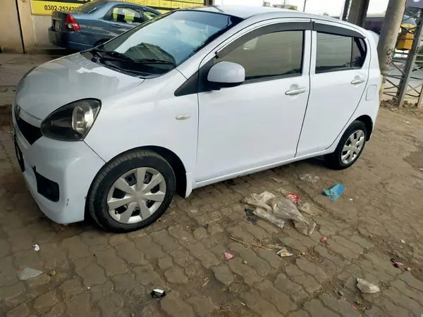 daihatsu-mira-2013-big-5