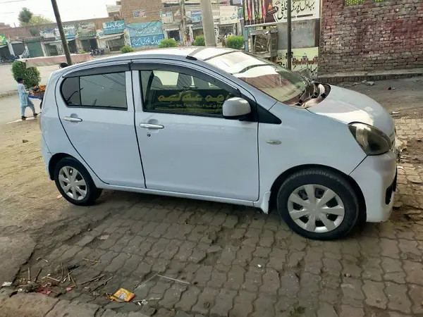 daihatsu-mira-2013-big-7