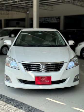 toyota-premio-f-ex-package-15-big-0