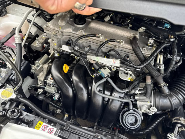 toyota-corolla-altis-x-cvt-i-18-big-6