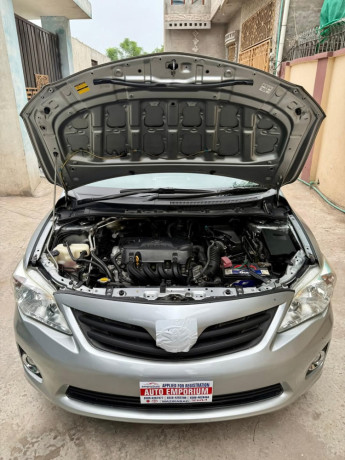 toyota-corolla-altis-x-manual-16-big-8