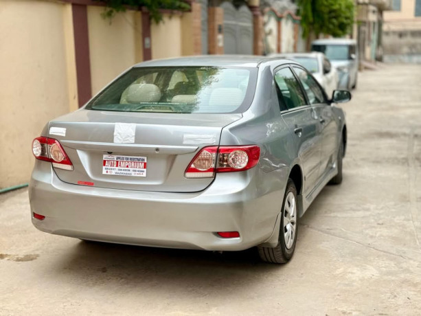 toyota-corolla-altis-x-manual-16-big-3