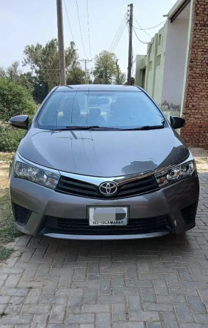 toyota-corolla-gli-2015-islamabad-registered-b2b-genuine-antique-car-big-9