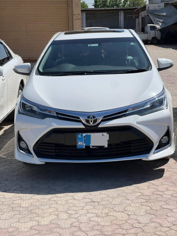 toyota-corolla-altis-x-cvt-i-18-big-0