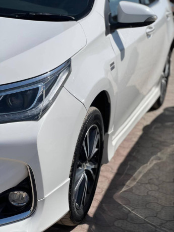 toyota-corolla-altis-x-cvt-i-18-big-2