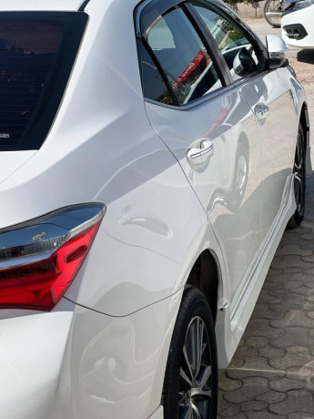 toyota-corolla-altis-x-cvt-i-18-big-6