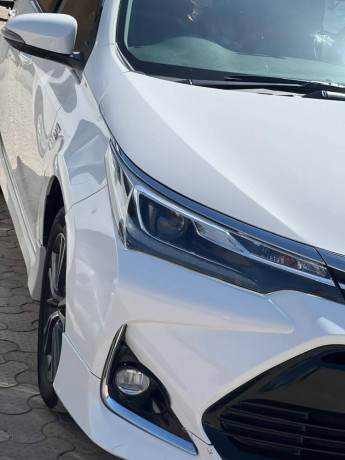 toyota-corolla-altis-x-cvt-i-18-big-1