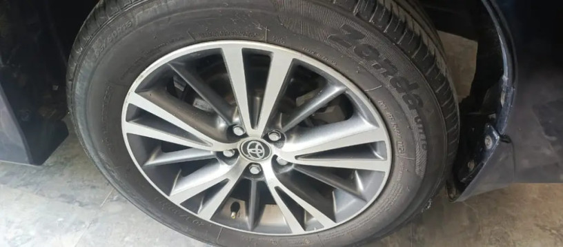 toyota-corolla-altis-2019-big-5