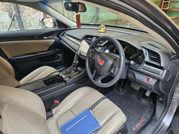 honda-civic-oriel-big-9