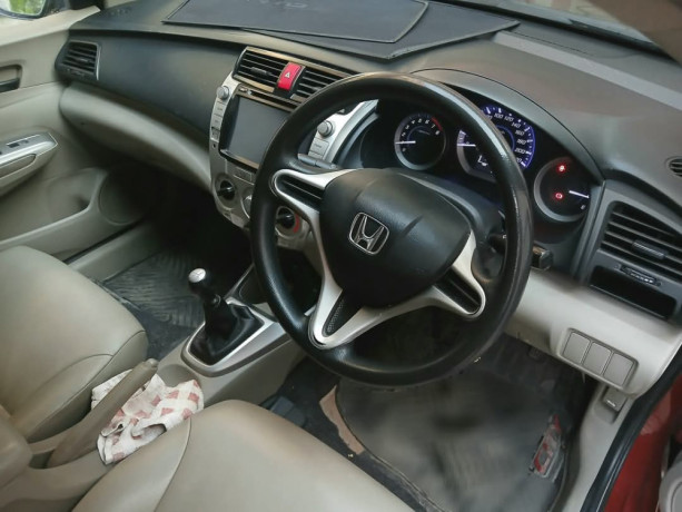 honda-city-12l-mt-big-4