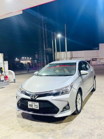 toyota-corolla-gli-2015-13-auto-big-10