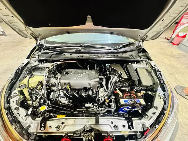 toyota-corolla-gli-2015-13-auto-big-5