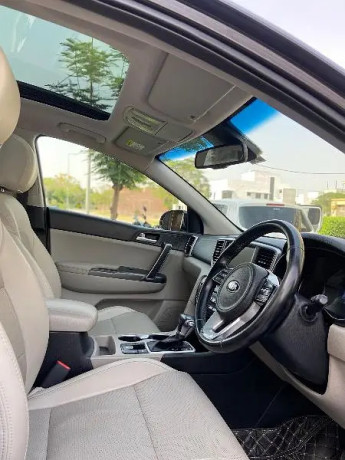 kia-sportage-2021-fwd-1st-owner-totally-genuine-kia-maintained-car-big-7