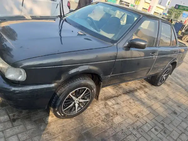 nissan-sunny-1991-big-0