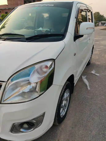 suzuki-wagon-r-2018-big-0
