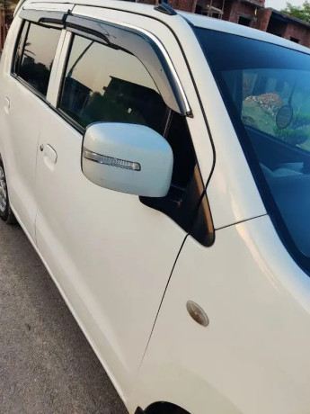suzuki-wagon-r-2018-big-1