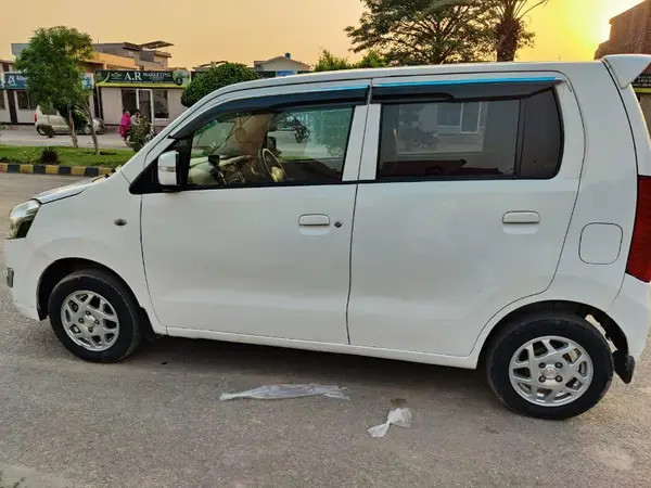 suzuki-wagon-r-2018-big-2