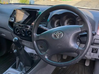 toyota-hilux-30-2007