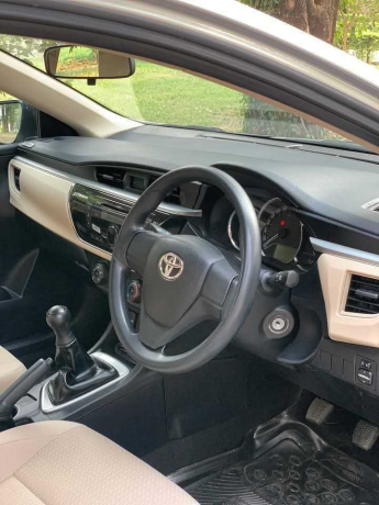 toyota-corolla-altis-16-x-cvt-i-big-9
