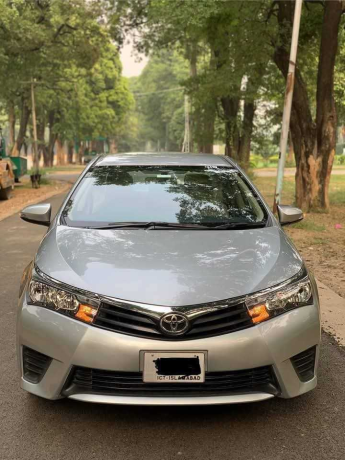 toyota-corolla-altis-16-x-cvt-i-big-0