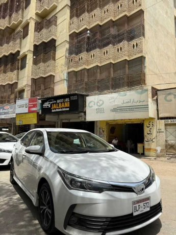 toyota-corolla-altis-16-x-cvt-i-big-4