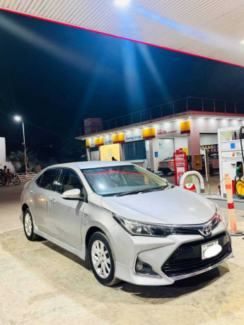 toyota-corolla-altis-16-x-cvt-i-big-2