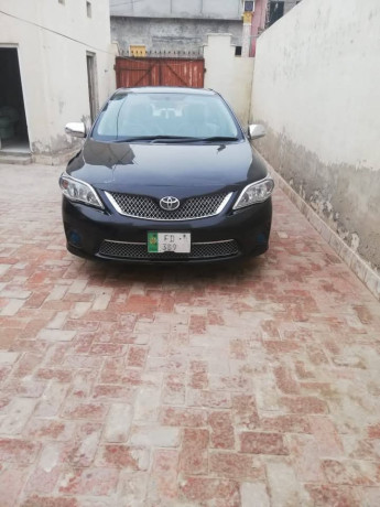 toyota-corolla-altis-x-manual-16-big-0