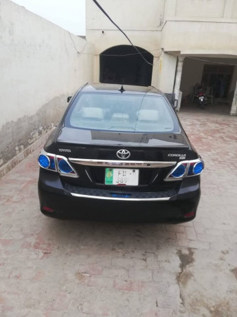toyota-corolla-altis-x-manual-16-big-7