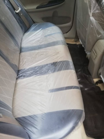 toyota-corolla-altis-x-manual-16-big-3